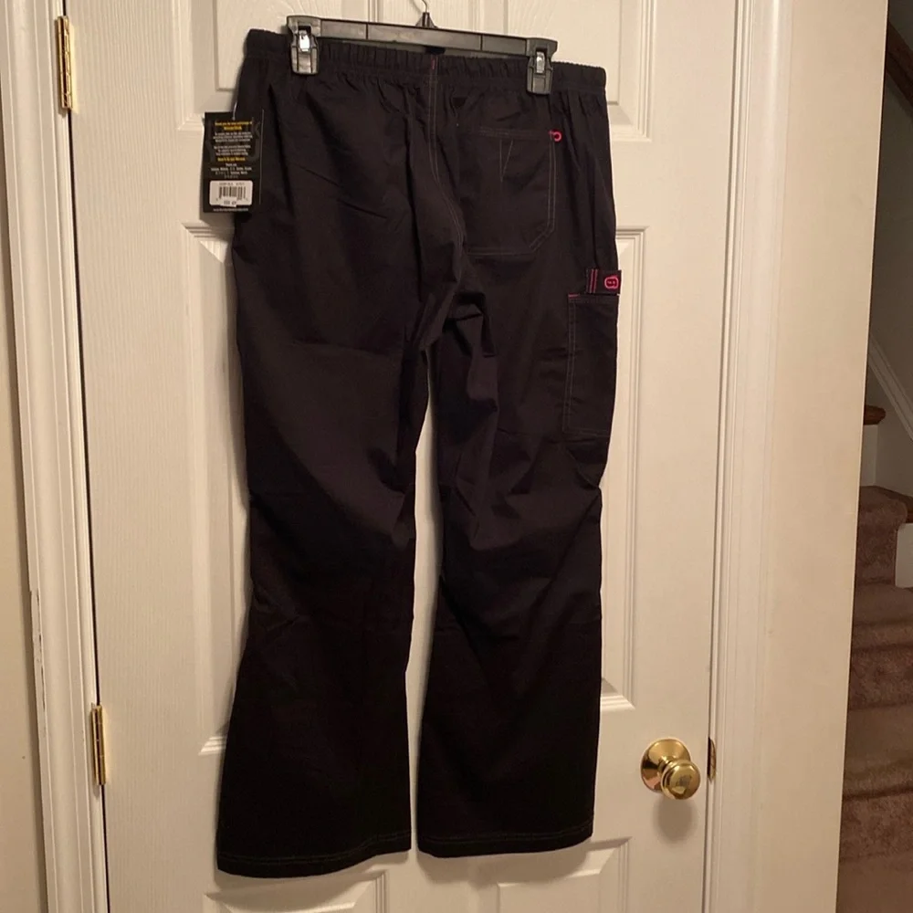 Brand New Scrub Set… - Picture 8 of 12